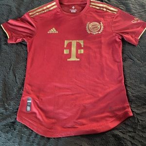 FC Bayern Oktoberfest 2022/23 Jersey